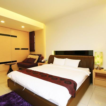 Sakura Love River Bed And Breakfast Dongshan  Bagian luar foto